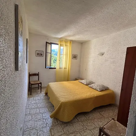 Confortable à Marignana, 50 M² Avec 3